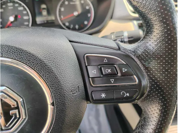 Car image 38