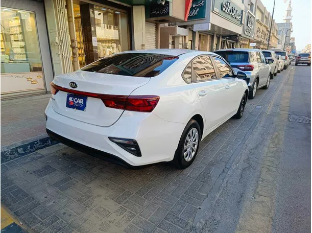 Car image 5