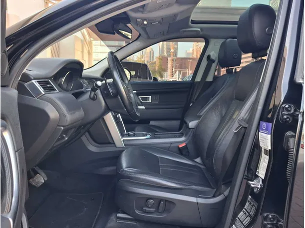 Car image 12