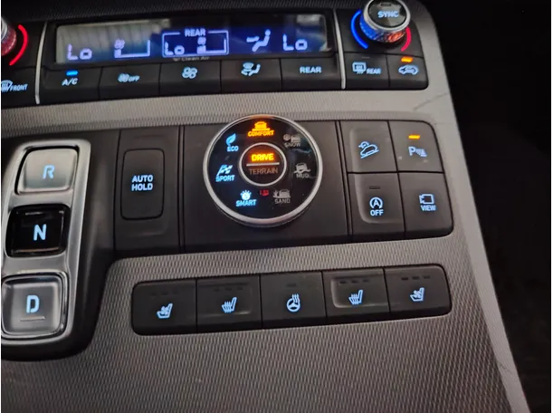 Car image 20