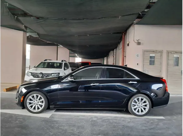 Car image 4