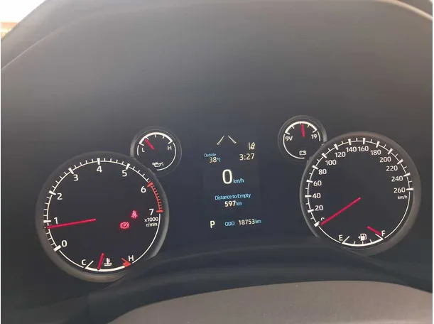 Car image 18