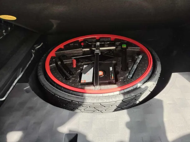Car image 47