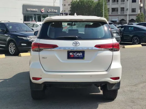Car image 6