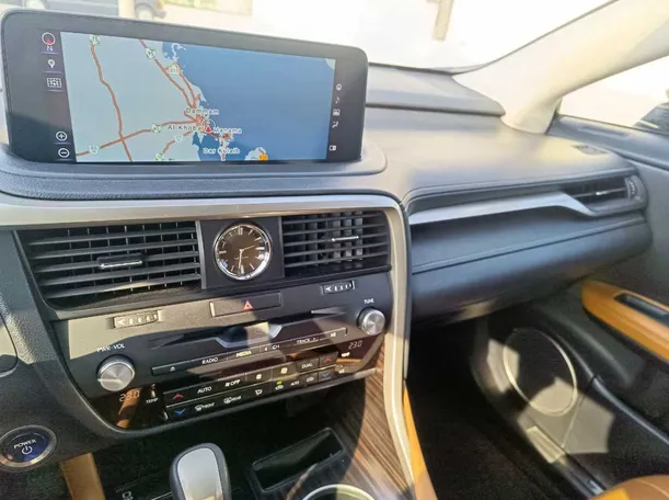 Car image 28