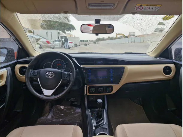 Car image 17