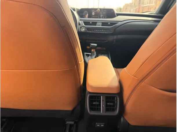 Car image 21