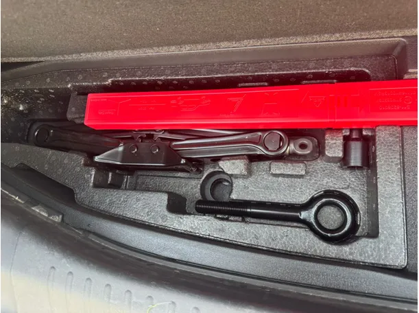 Car image 21