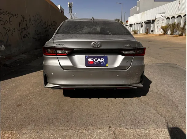 Car image 6