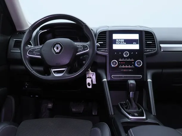 Car image 15