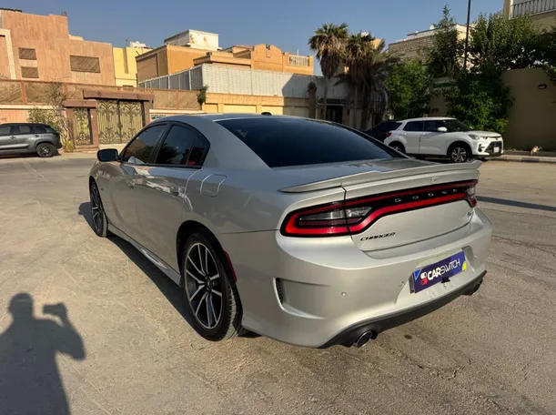 Car image 7