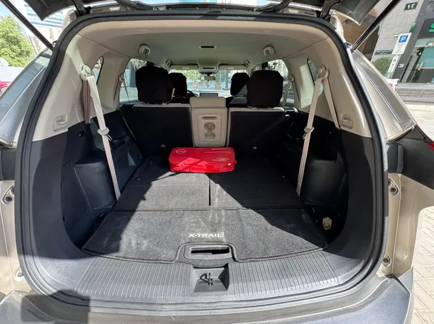 Car image 23