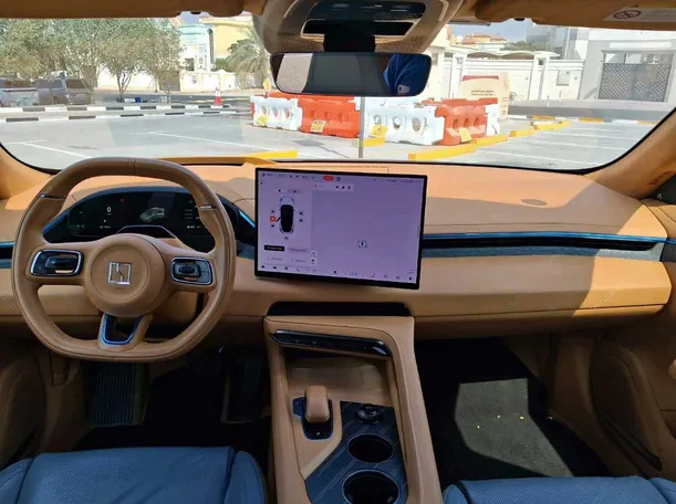Car image 17