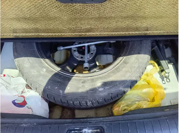 Car image 31