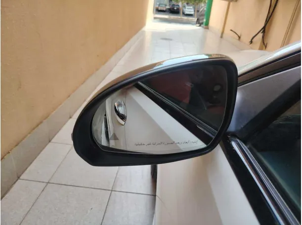 Car image 46