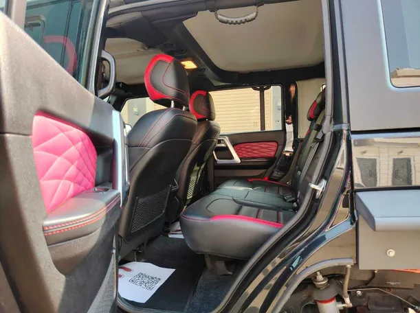 Car image 16