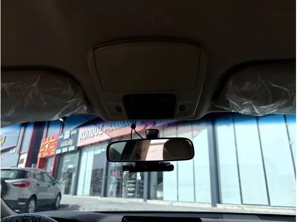 Car image 25