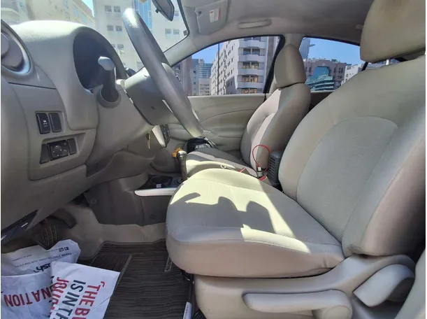 Car image 9