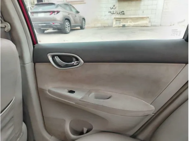 Car image 32
