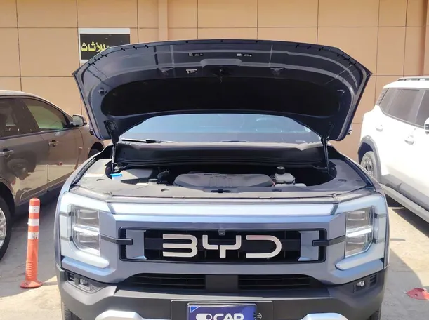 Car image 32