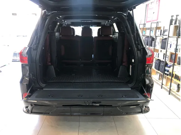 Car image 22