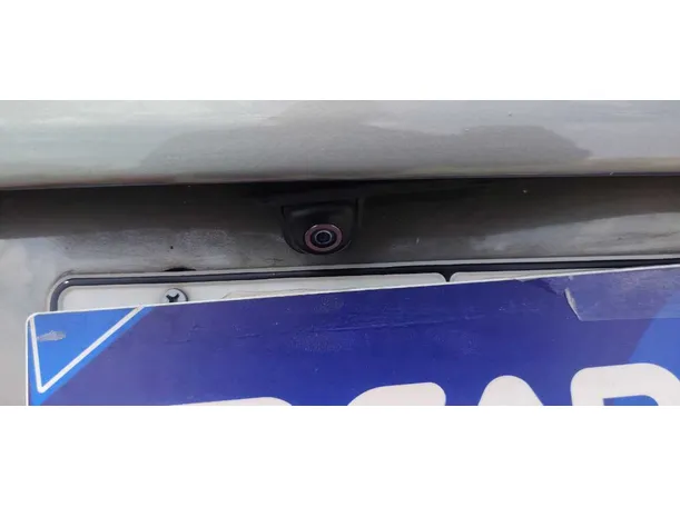 Car image 26