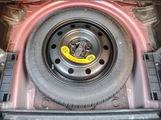 Car image 35