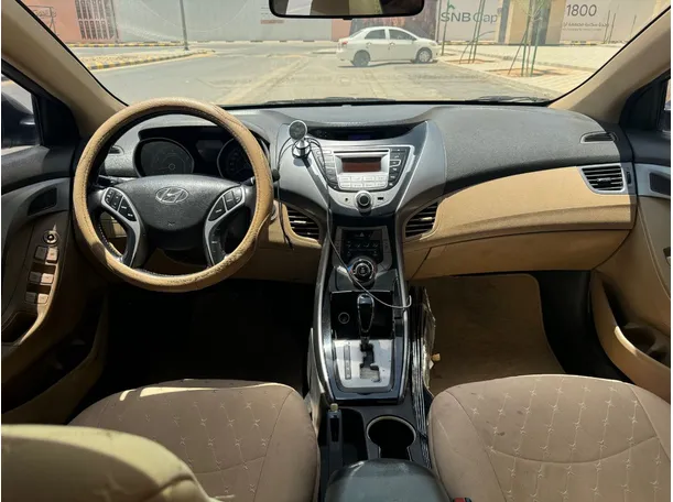 Car image 16