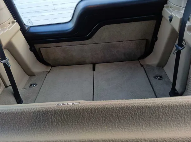 Car image 35
