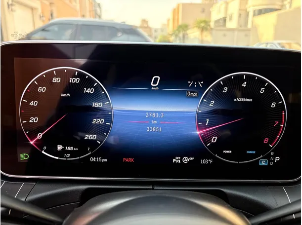 Car image 22