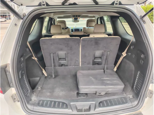 Car image 29