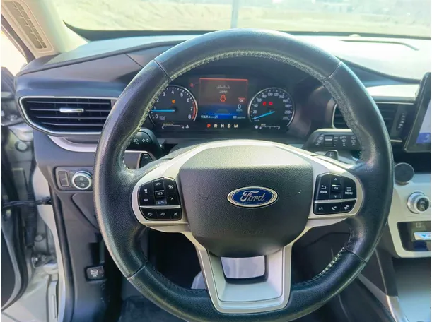 Car image 23