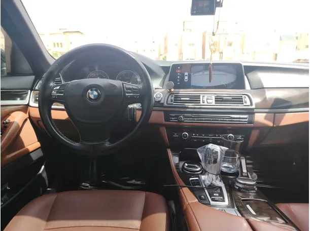 Car image 21