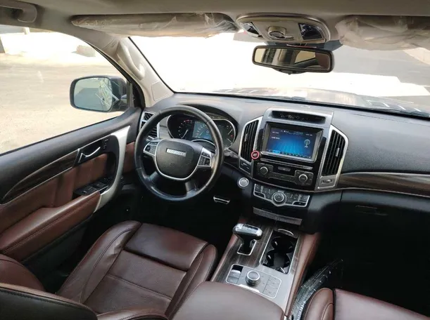 Car image 27