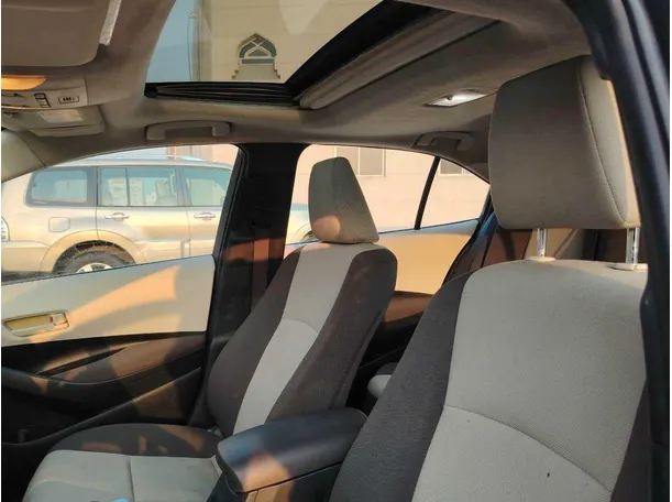 Car image 15