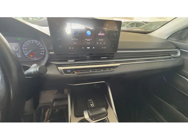Car image 13