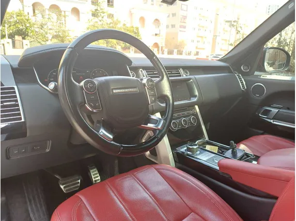 Car image 11