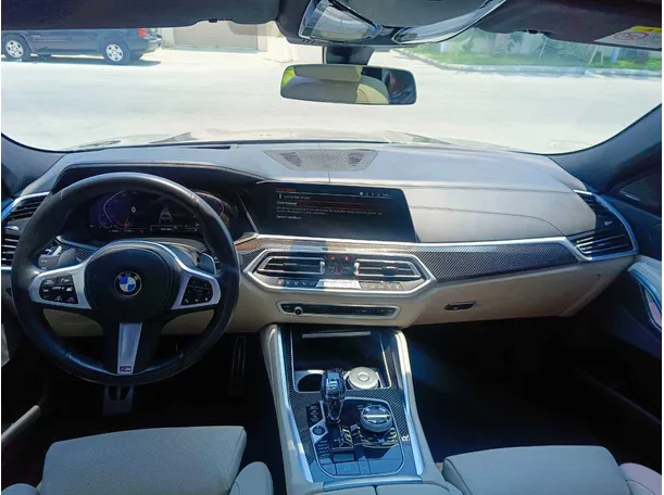 Car image 23
