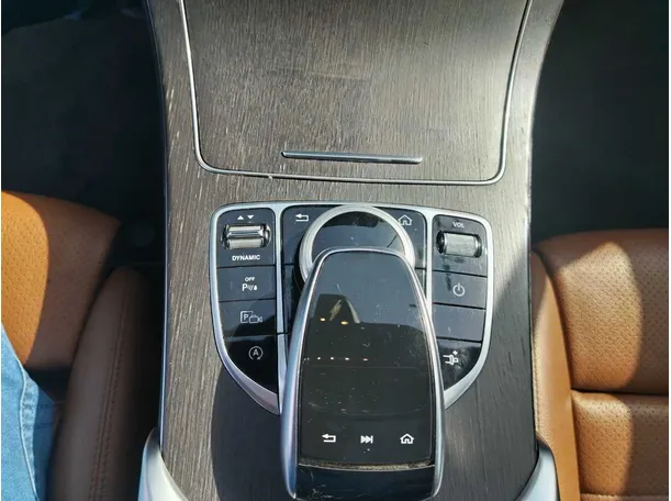 Car image 22