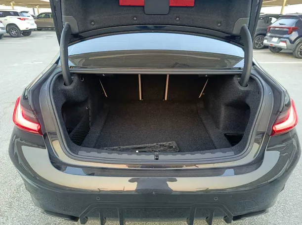 Car image 34