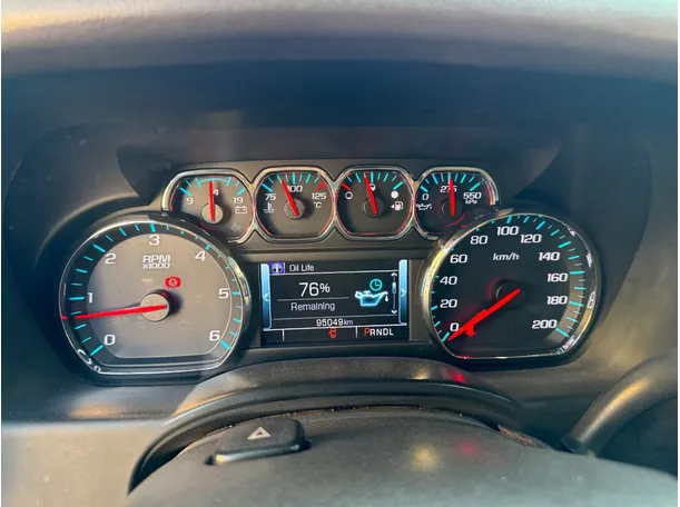 Car image 19