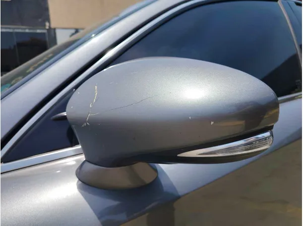 Car image 32