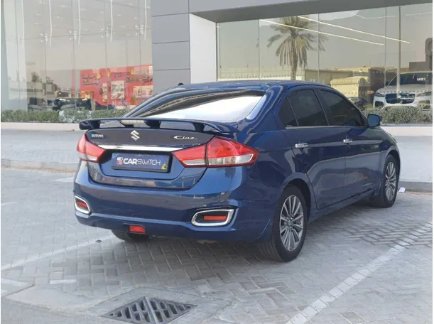 Car image 5