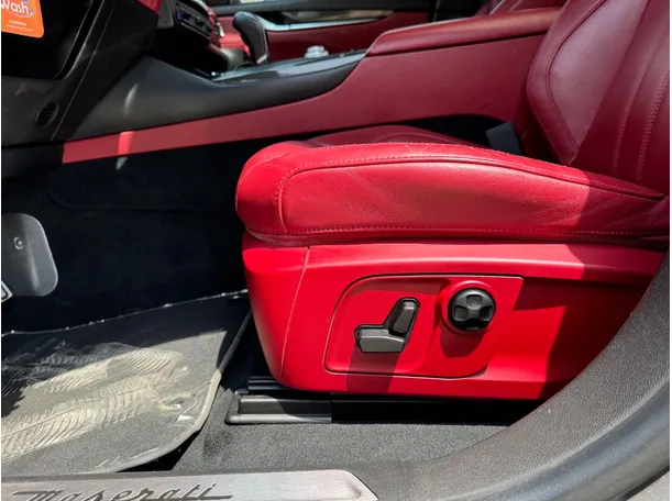 Car image 28
