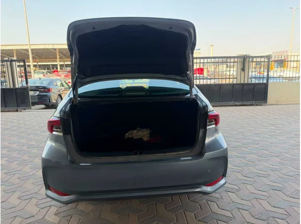 Car image 23