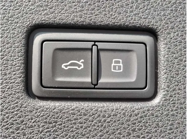 Car image 38