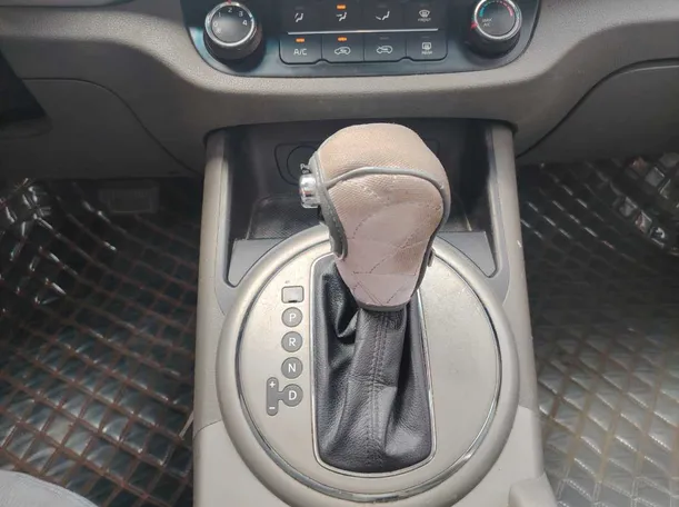 Car image 20