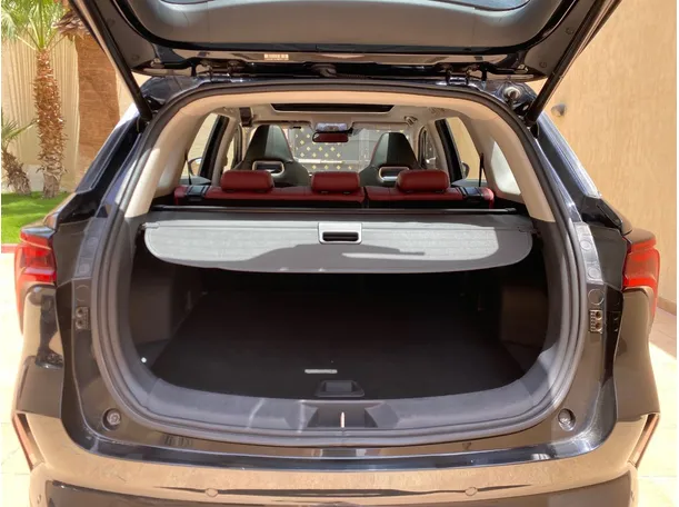 Car image 20