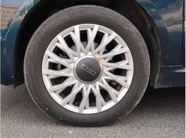 Car image 13
