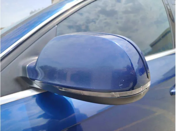 Car image 29